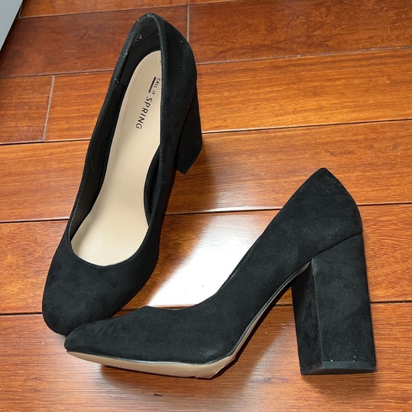 Brand new suede heels - Picture 2 of 4